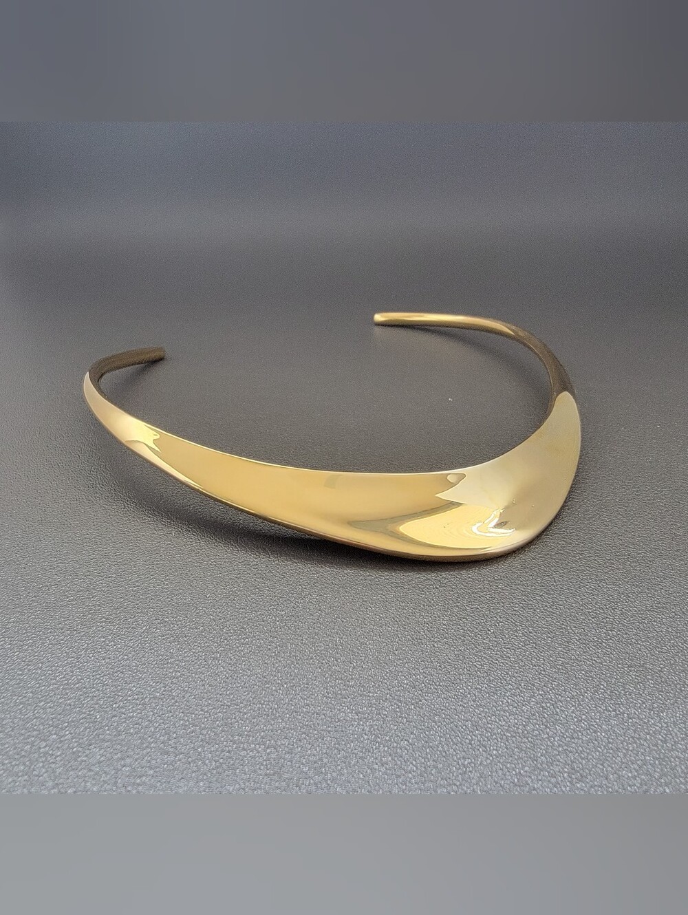Vintage Sculptural Gold Tone Collar Necklace | Minimalist Torque Choker | Runway